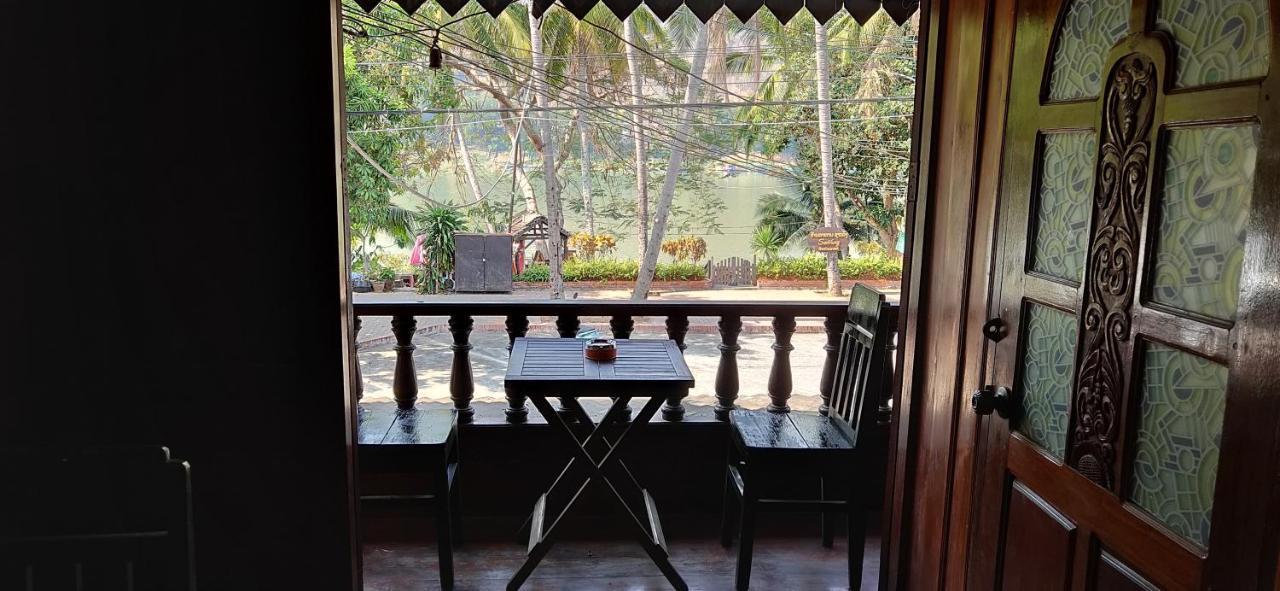 Phousi Guesthouse 2 Luang Prabang Esterno foto