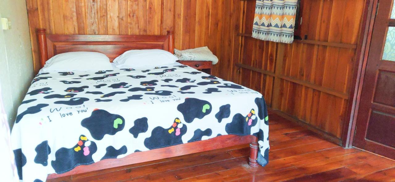 Phousi Guesthouse 2 Luang Prabang Esterno foto