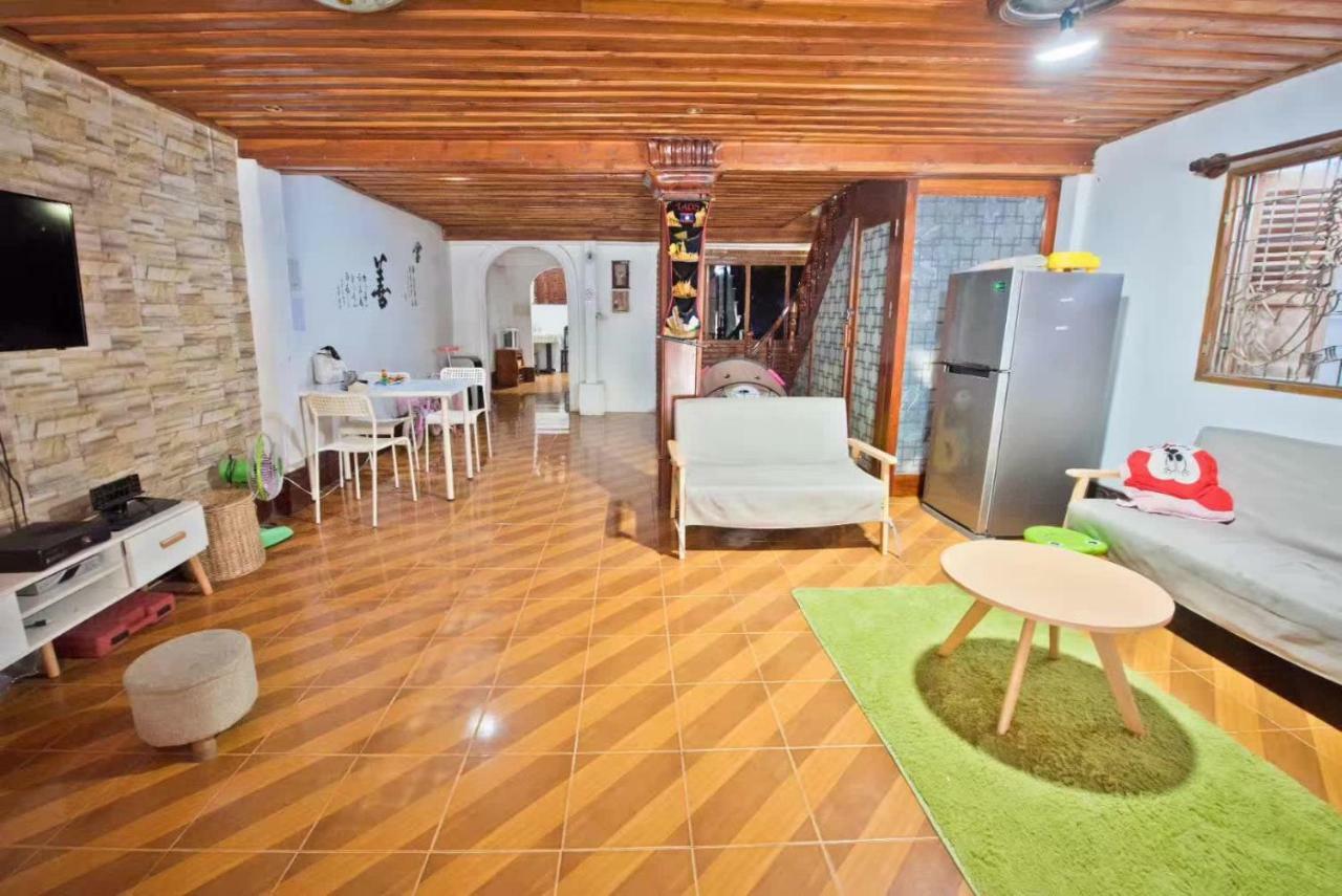 Phousi Guesthouse 2 Luang Prabang Esterno foto