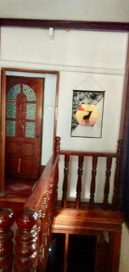 Phousi Guesthouse 2 Luang Prabang Esterno foto